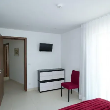 Peralux Guest house Pera