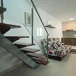 Peralux בית הארחה *